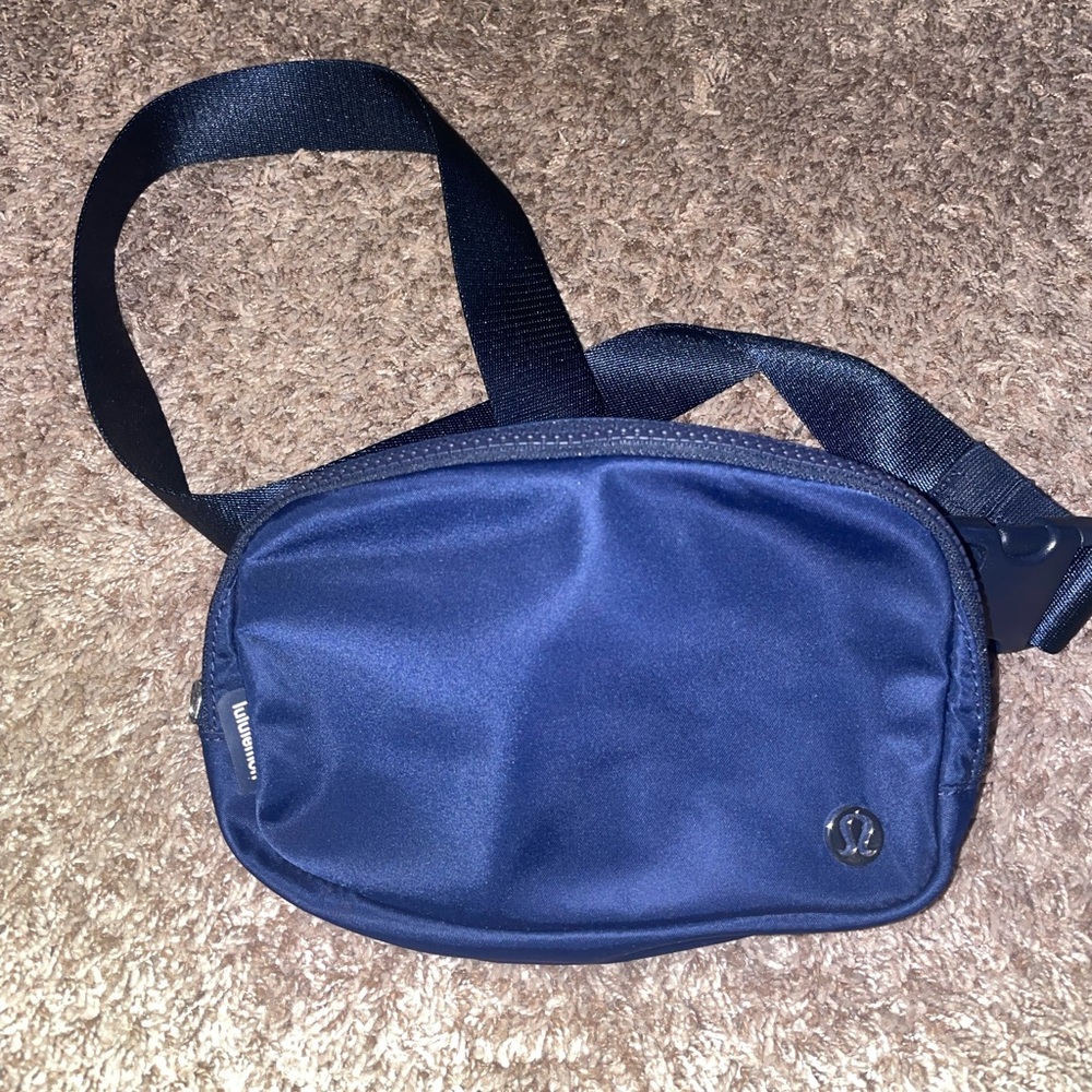 lululemon Everywhere Belt Bag 1L